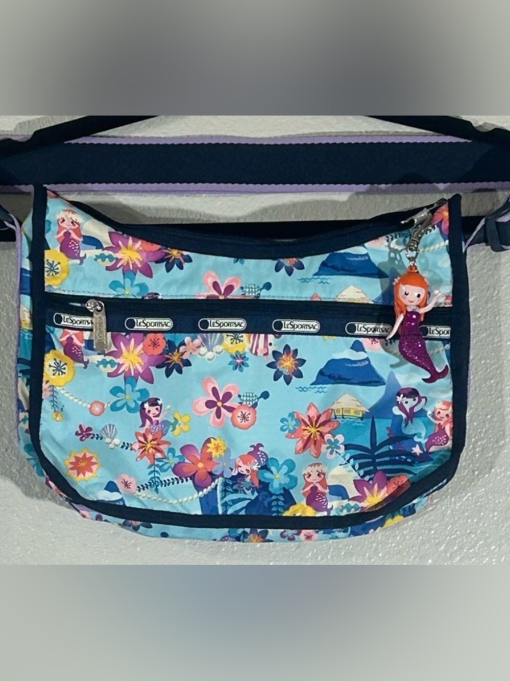 LIKE NEW 2012 RETIRED LeSportsac Disney It’s a Small World Tahitian Dreams